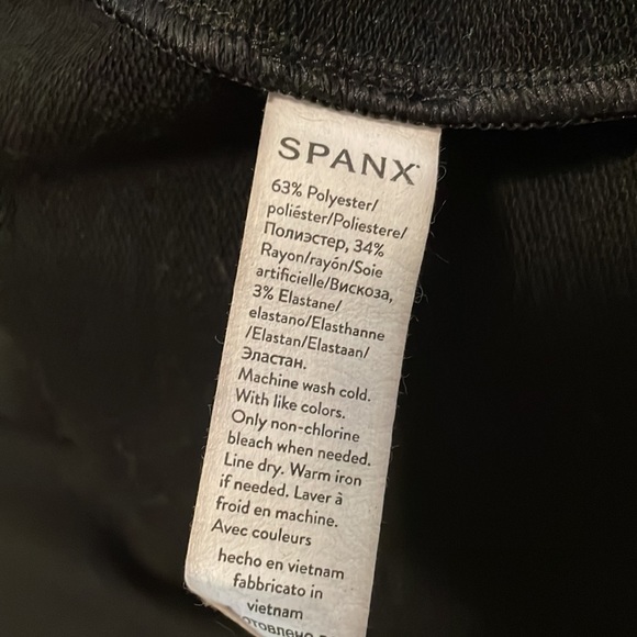 Spanx Perfect Length Top, Dolman 3/4 Sleeves - Picture 9 of 9